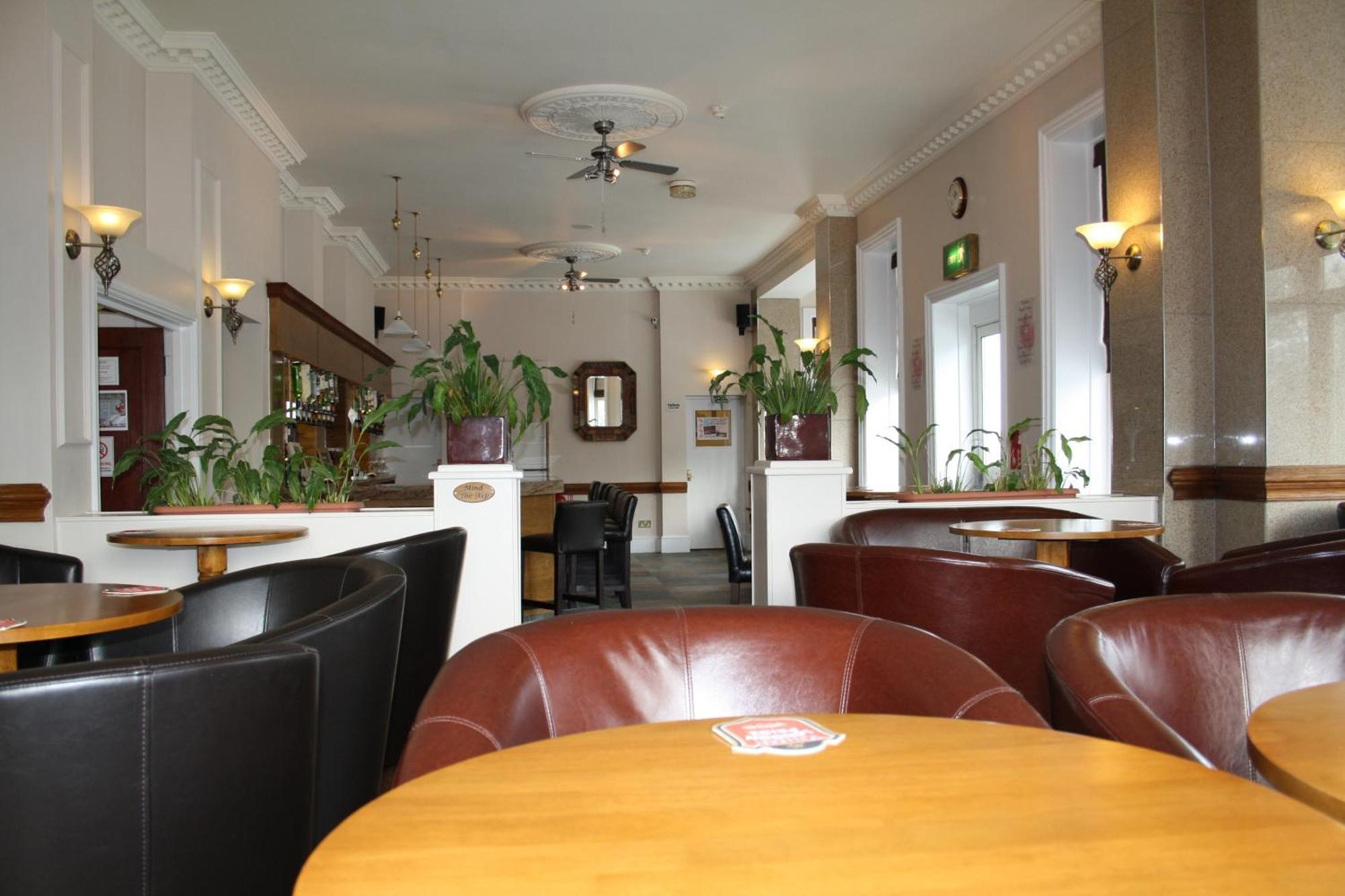 Hotel Uno Thames 3*